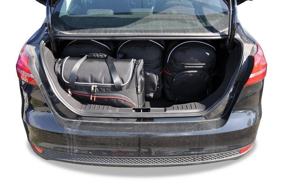 Kjust Ford Focus III Sedan 2011-2014 Reistassenset