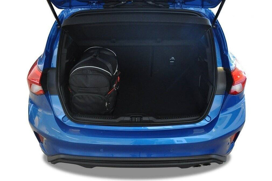 Kjust Ford Focus IV 5-dr 2018- Reistassenset
