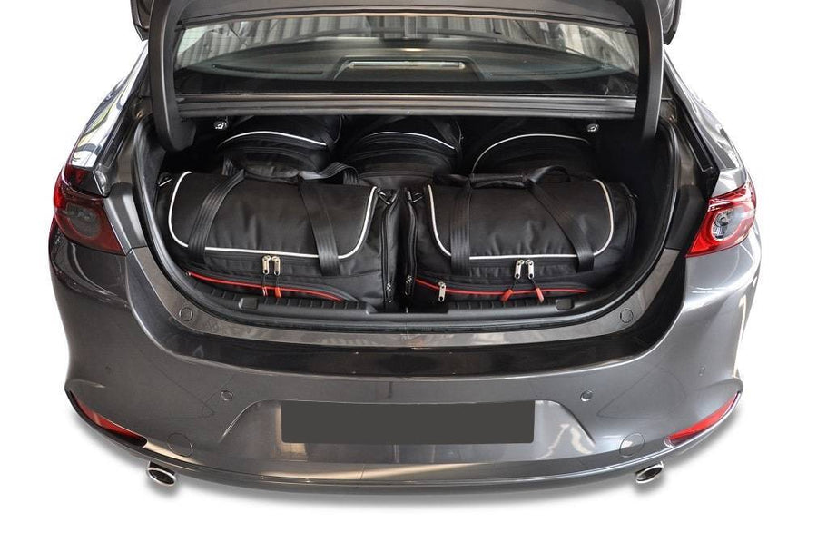 Kjust Mazda 3 BP Sedan 2019- Reistassenset