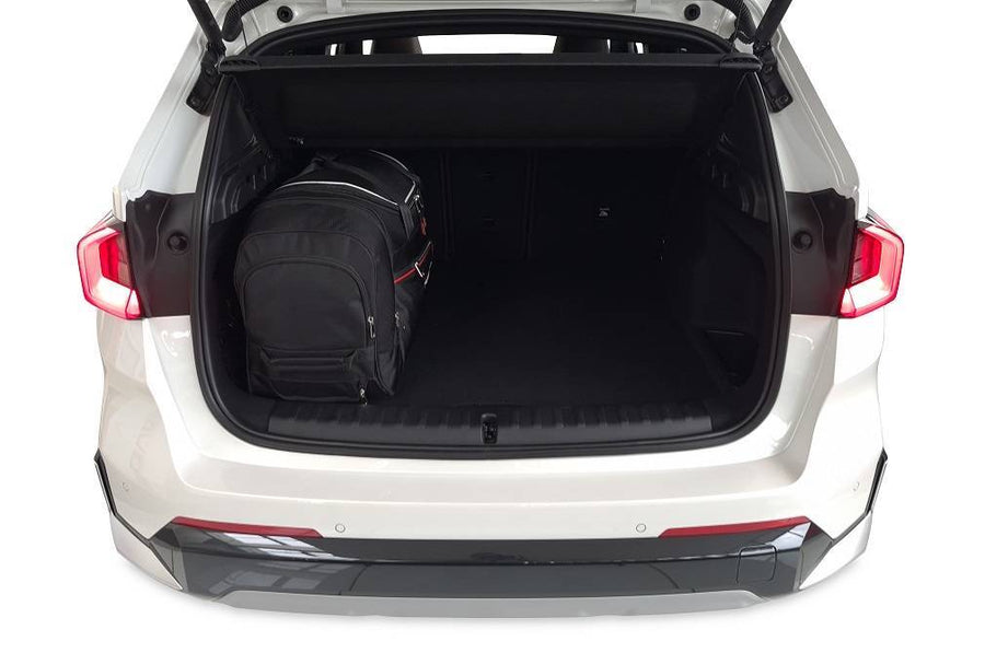 Kjust BMW X1 U11 2022- Reistassenset