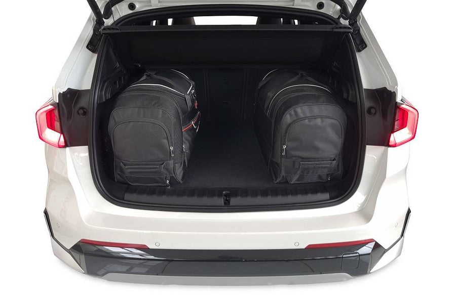 Kjust BMW X1 U11 2022- Reistassenset