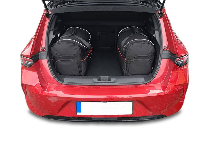 Kjust Opel Astra L 5-dr 2022- Reistassenset